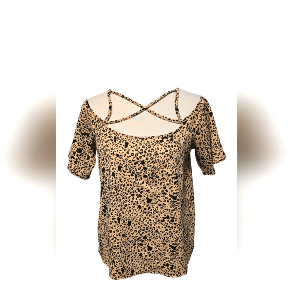 🔴NWOT - Boohoo Animal Print Cross Front Blouse
